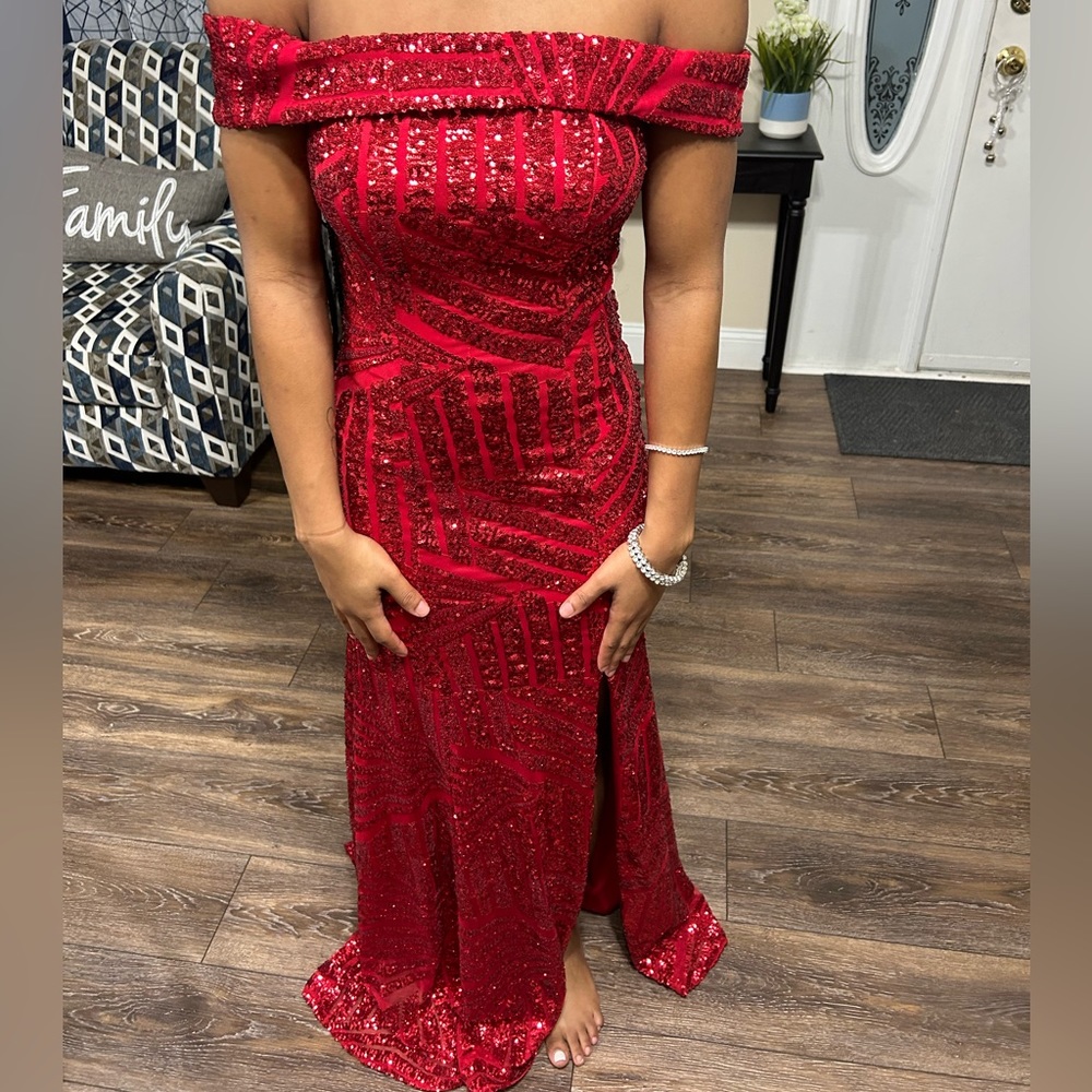 Worn once for homecoming court.